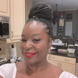 Meet your Posher, Kathryn